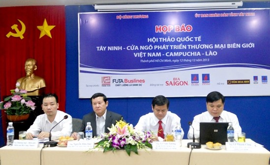 Séminaire international sur le développement du commerce frontalier à Tay Ninh